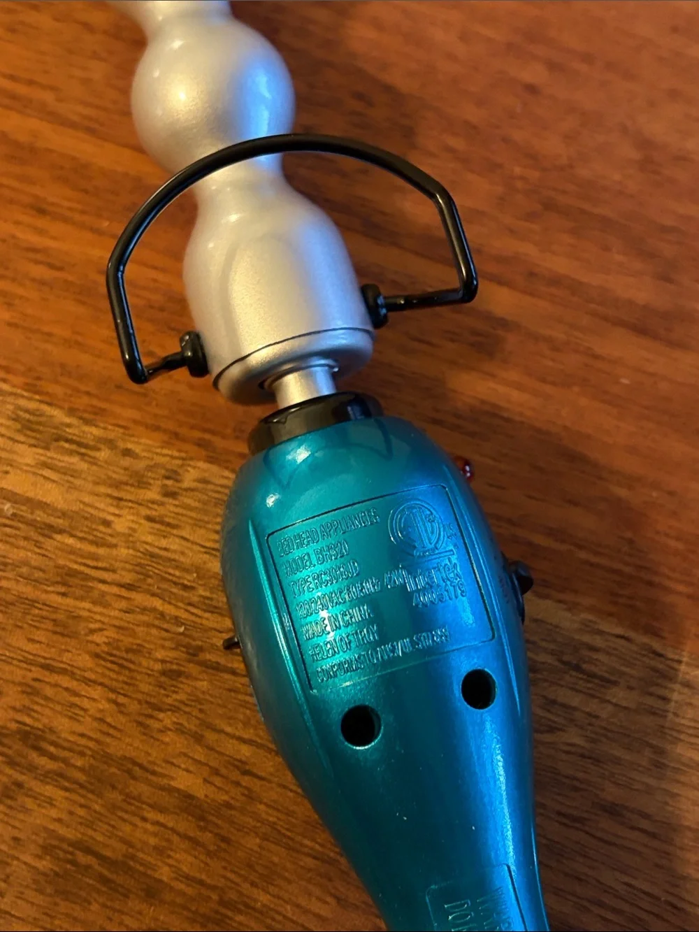 Bed Head Tigi Rock N Roller Electric Curling Wand with built in Stand
